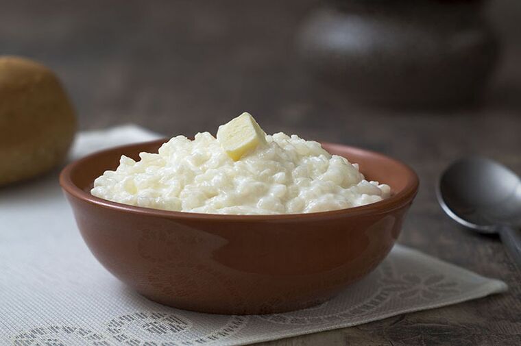 Оризова каша на мляко за гладен ден при подагра